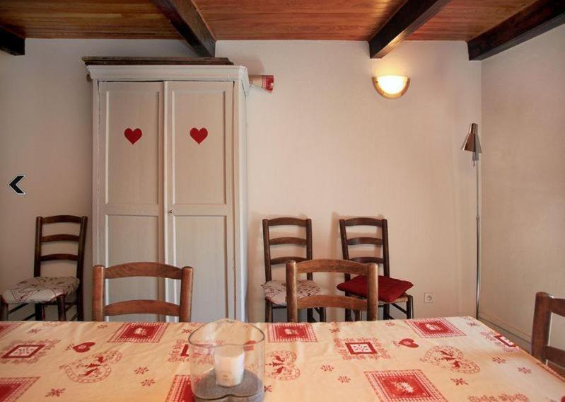 Le Gite Des Faucons Buitenkant foto